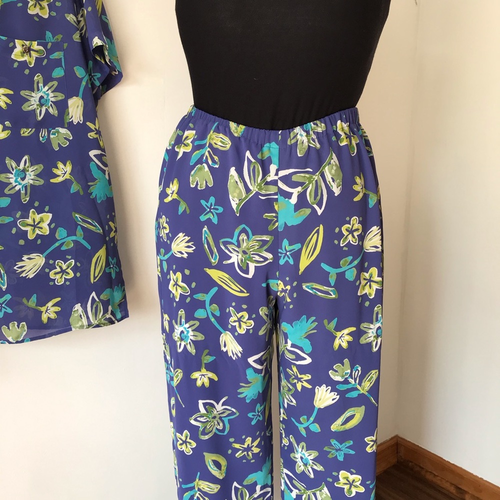 Sigrid Olson Sport Blue Floral 2 Piece Set Size M - Picture 7 of 10